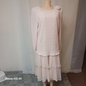 AFTER DARK Vtg Size 20 Elegant Pink Layered Dress with Floral Accent